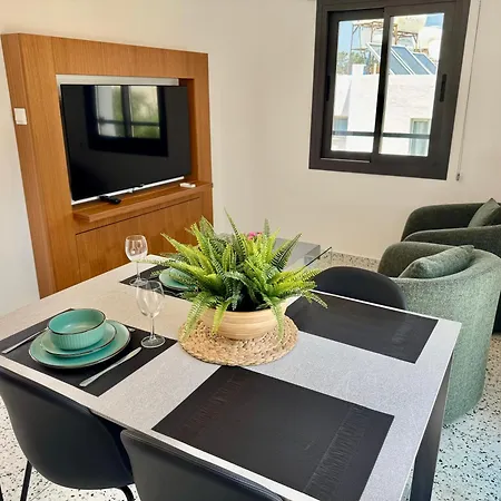 1 With Balcony Apartamento