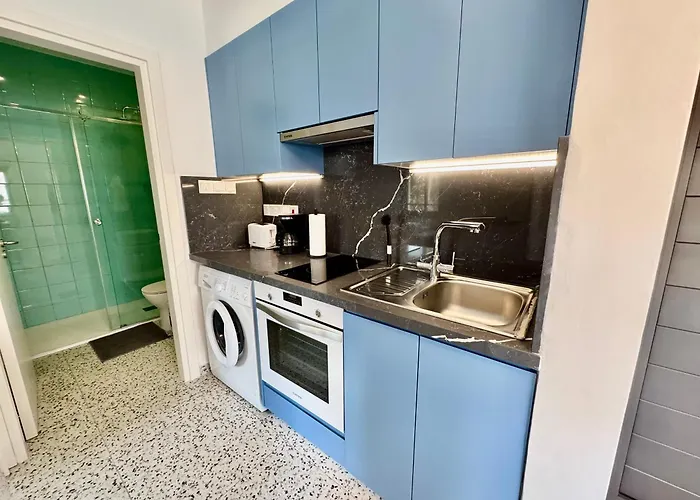 1 With Balcony 아파트 파포스