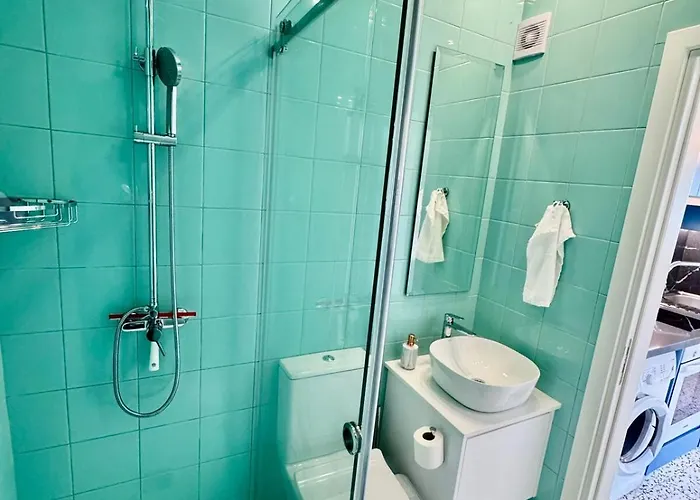 아파트 1 With Balcony *